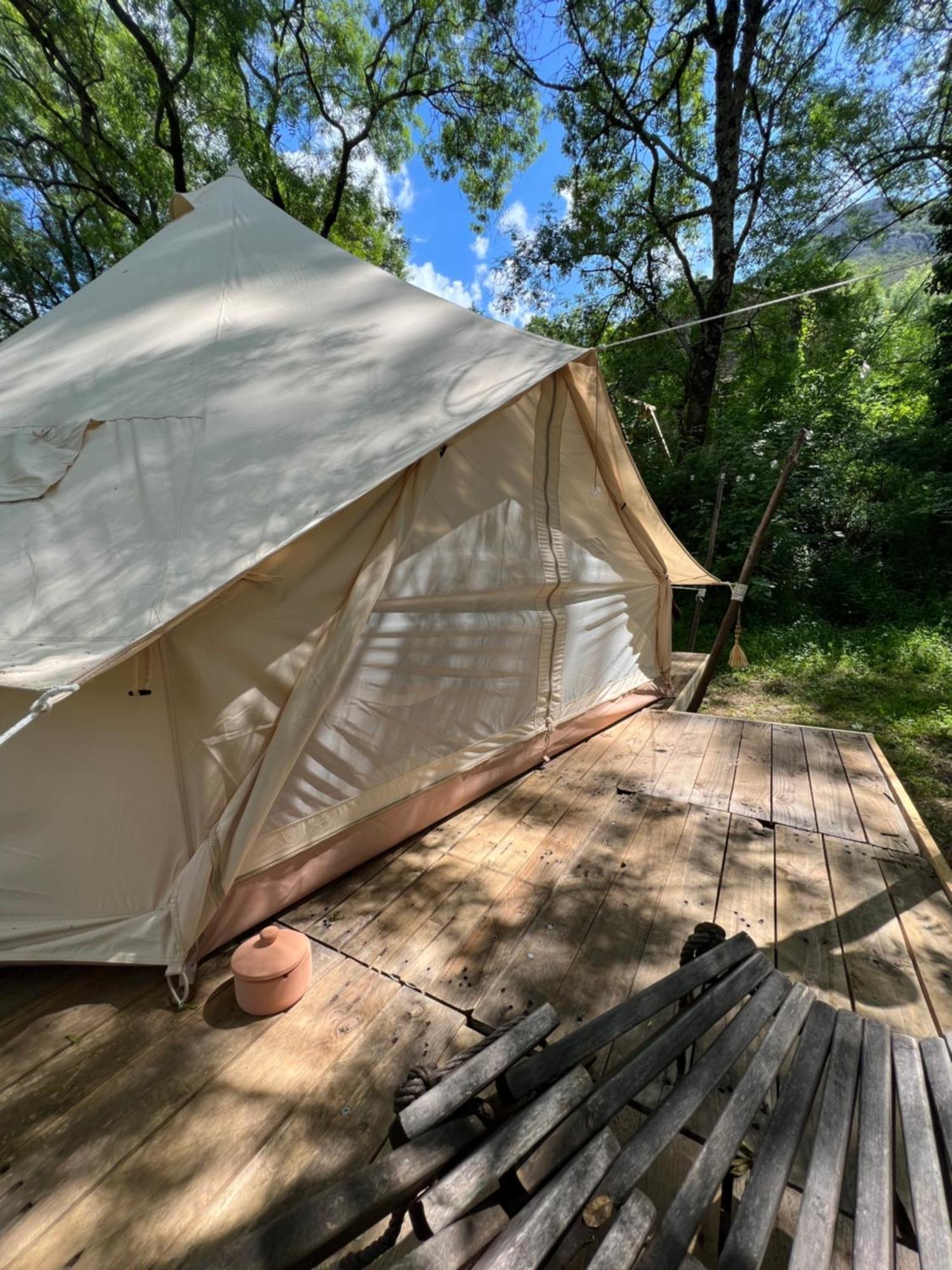 Tente Lodge En Pleine Nature Sumene Bagian luar foto